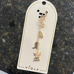 Viola Gold Highland Cow Charm Keychain